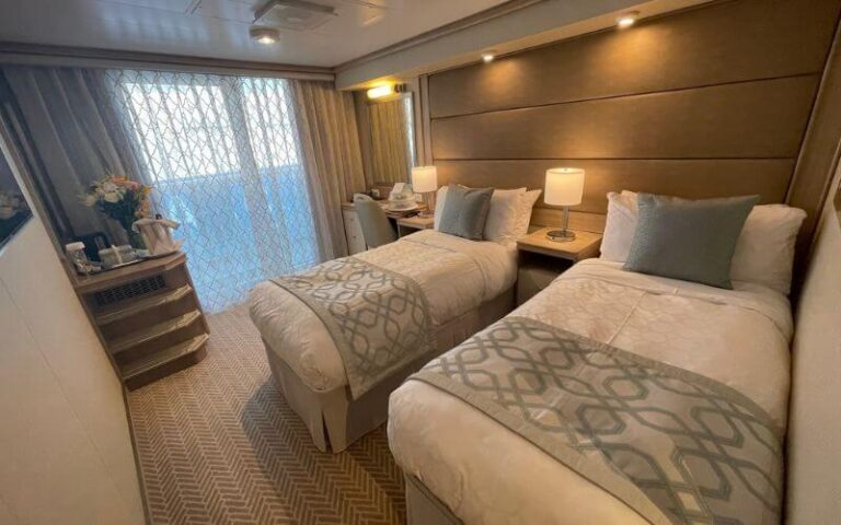 Enchanted Princess Cabins: The Best & Worst Rooms On The Ship (Read ...